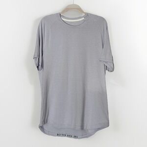 Lululemon Men's Performance Athletic T Shirt Lavender XL Metal Vent Style‎